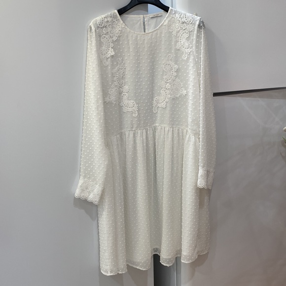 NWOT. I BLUES White dress with long sleeve embroidery Clip Dot Chiffon - Picture 4 of 16
